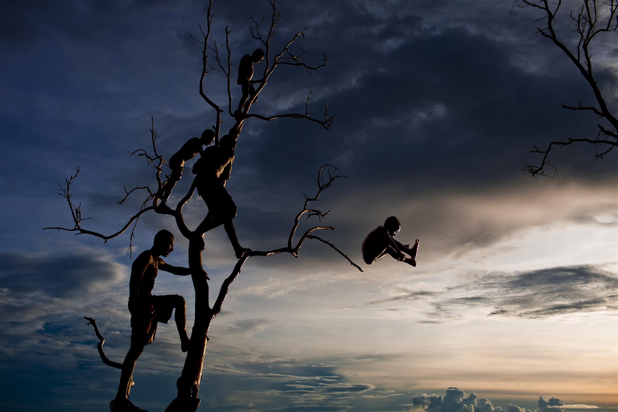Papuan Children at play